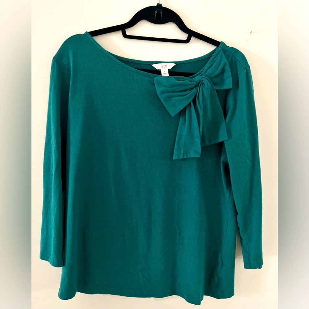 1901 Bow Detail 3/4 sleeve top